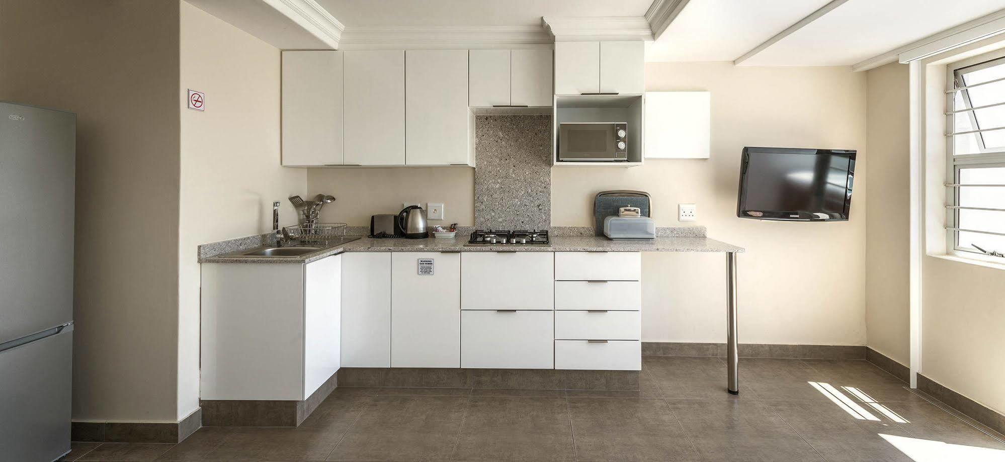 Inverness Cape Town Bagian luar foto